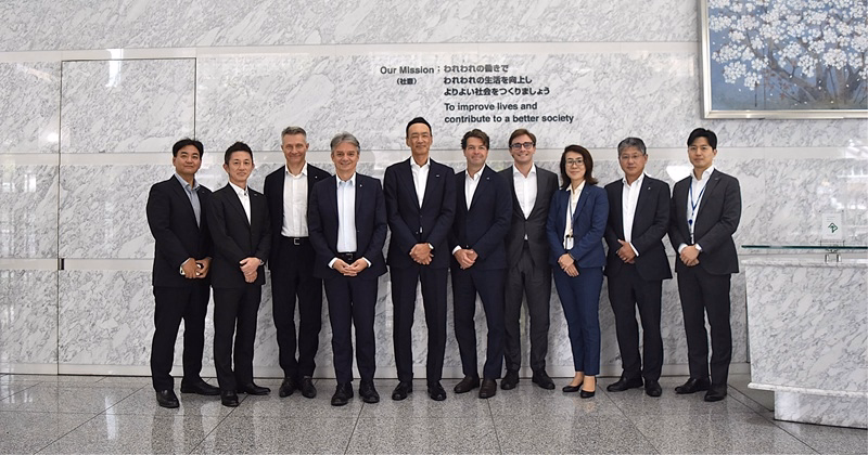 Alianza Dassault Systèmes y OMRON gemelos virtuales