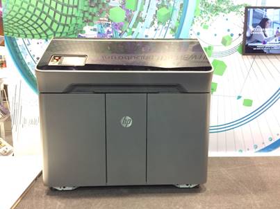 HP presenta por primera vez en España la nueva impresora para fabricar piezas finales a todo color