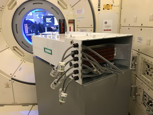 Las imágenes no son de la computadora Spaceborne real en la ISS, son réplicas pero son idénticas a la apariencia de la computadora real Las imágenes no son de la computadora Spaceborne real en la ISS, son réplicas pero son idénticas a la apariencia de la computadora real