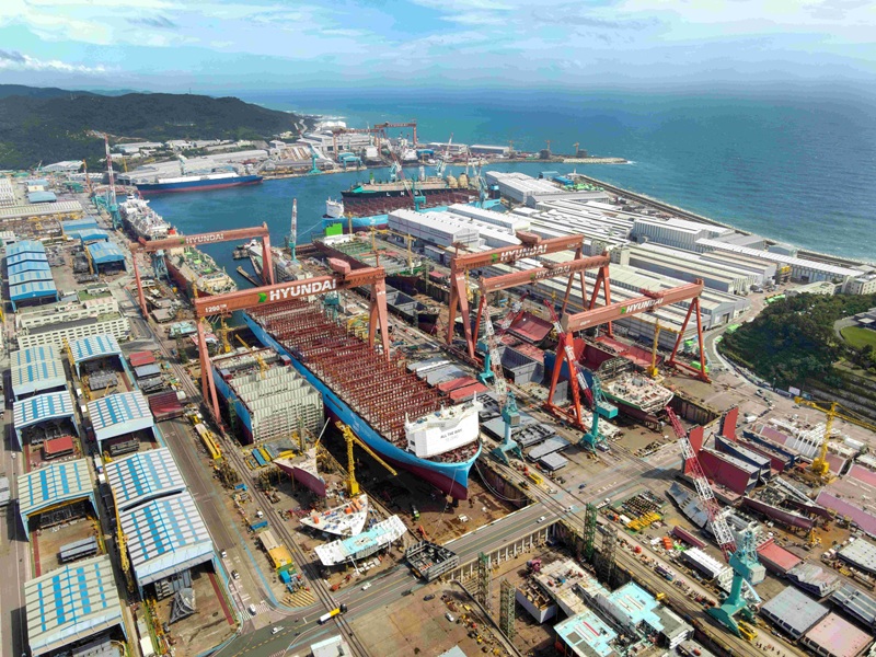 Siemens y HD Hyundai 