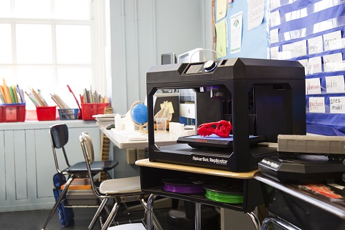 MakerBot acerca la impresión 3D a los innovadores del futuro MakerBot acerca la impresión 3D a los innovadores del futuro