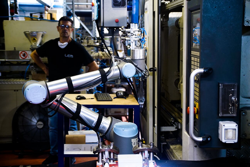 Cinco razones por las que las empresas se apoyan en los cobots Cinco razones por las que las empresas se apoyan en los cobots